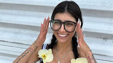 miakalifa porn hub|Mia Khalifa Kanal